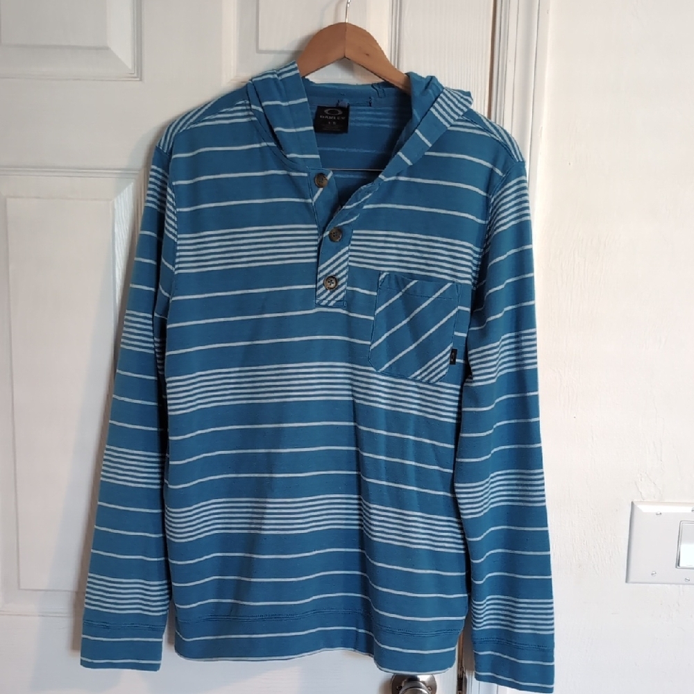 Oakley Light Blue Striped Garment